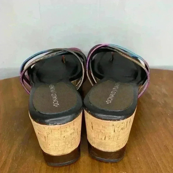 Donald J Pliner Lettie Fuschia MetallicLeather Wedge Sandal Sz 7.5 Toe Strap - Picture 4 of 9